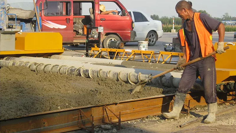 Working site of Concrete roller paver machine